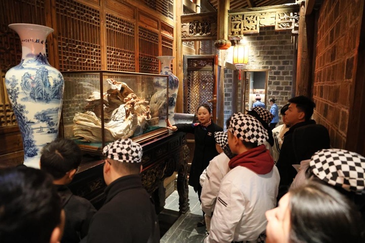 長沙新東方烹飪學(xué)校走進(jìn)喜苑人文餐廳