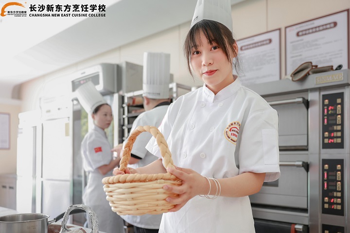 長沙新東方西點西餐學(xué)校學(xué)費多少