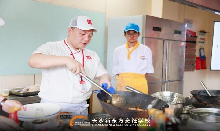 產(chǎn)教融合企業(yè)大碗先生總廚親授
