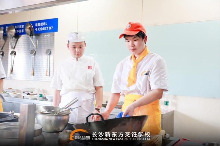 產(chǎn)教融合企業(yè)大碗先生總廚親授