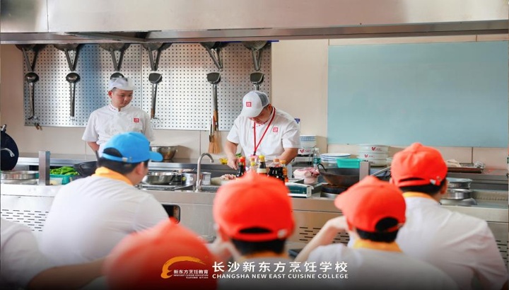 產(chǎn)教融合企業(yè)大碗先生總廚親授